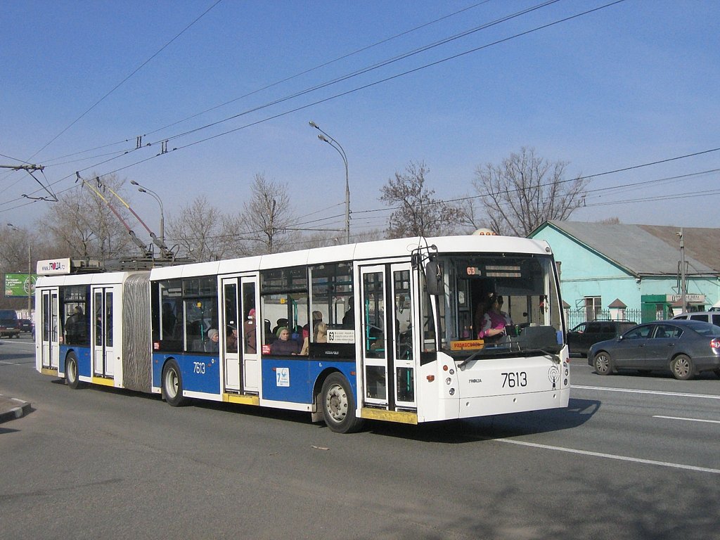 Moscow_trolleybus_7613.jpg