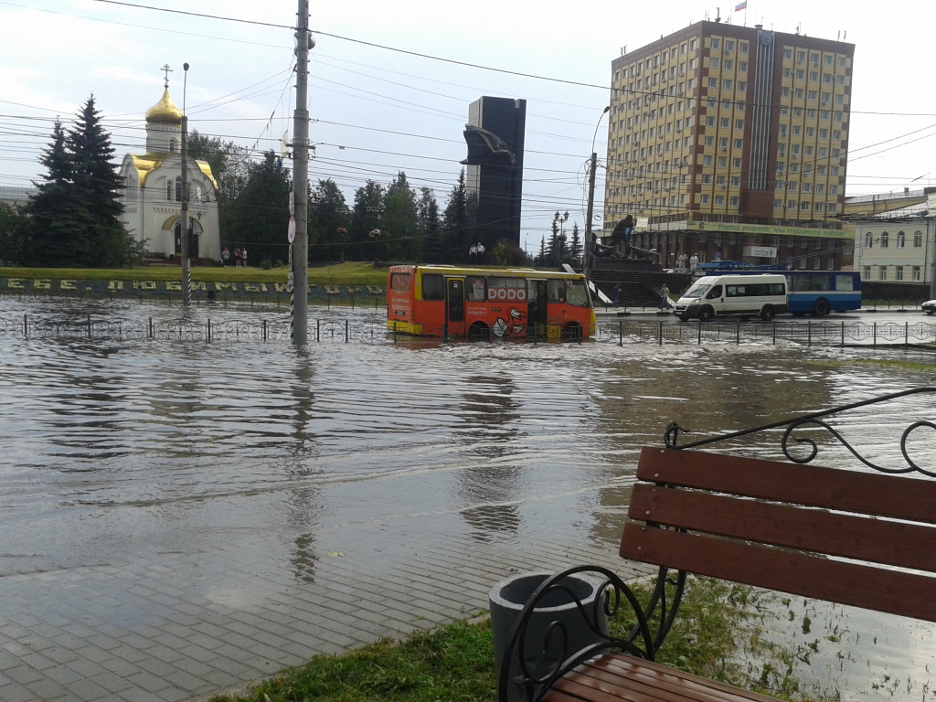 Площадь затопления. Иваново затопление. Иваново затопило. Кулебаки потоп. Наводнение в городе Иваново.